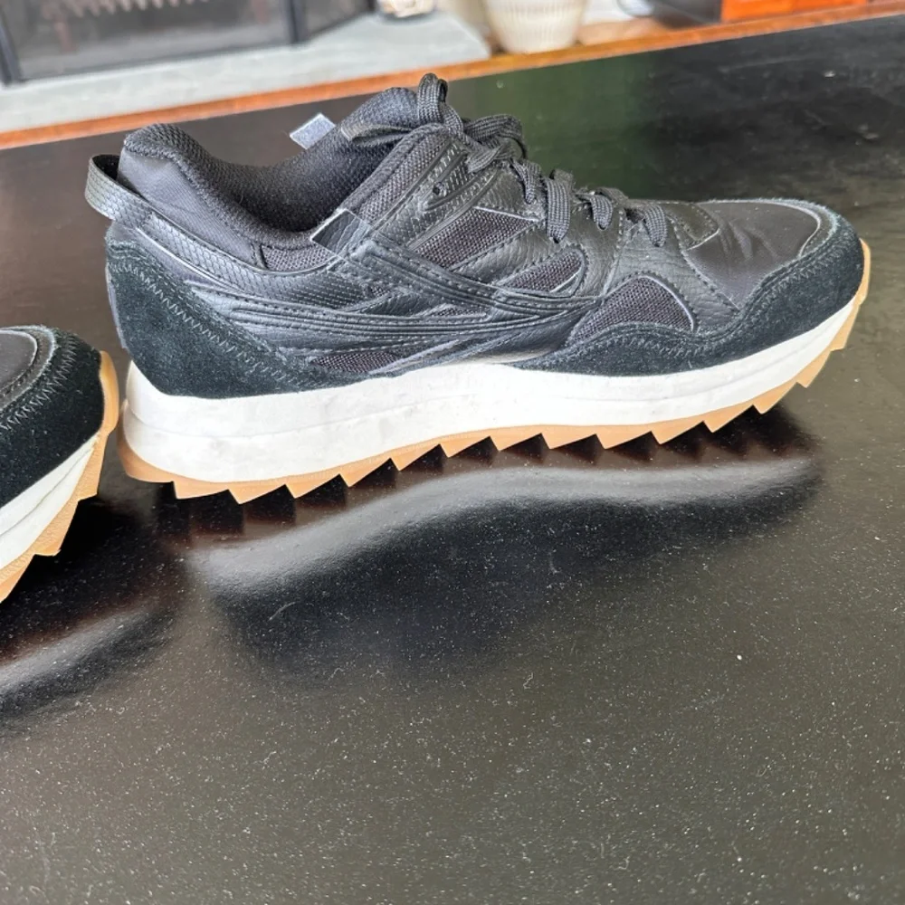 Fila Leather Sneakers Sandenal Orbit Black Size 9 Great Condition